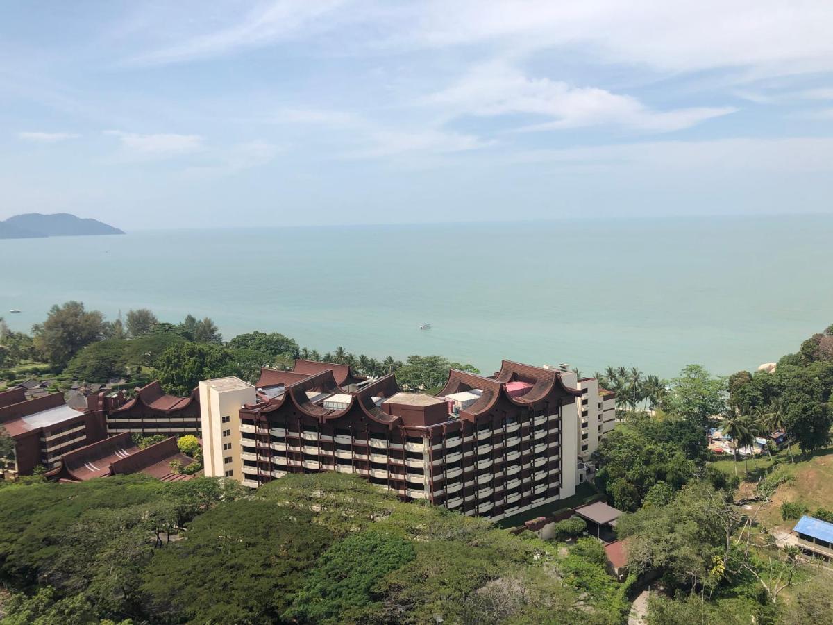 Susie'S Resort Seaview Suites At Sri Sayang Бату-Ферринги Экстерьер фото